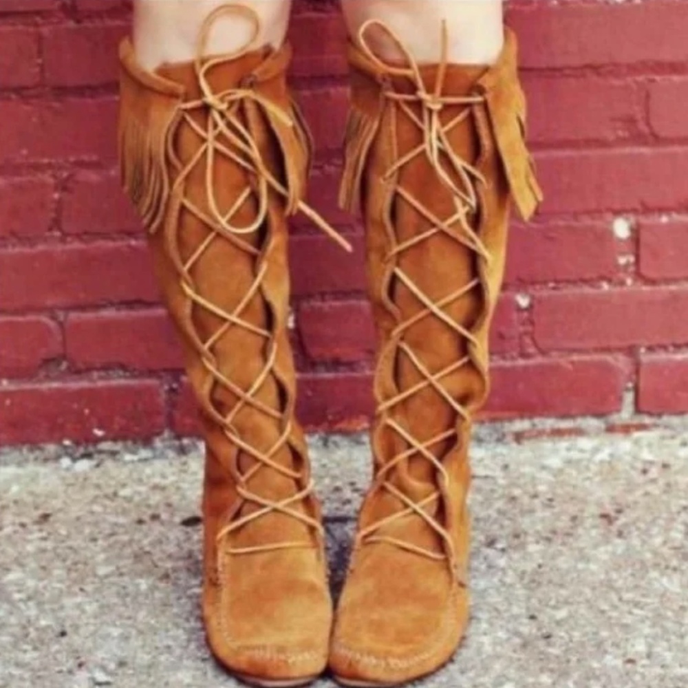 Minnetonka Front Lace Knee High Boots size 7 Brown